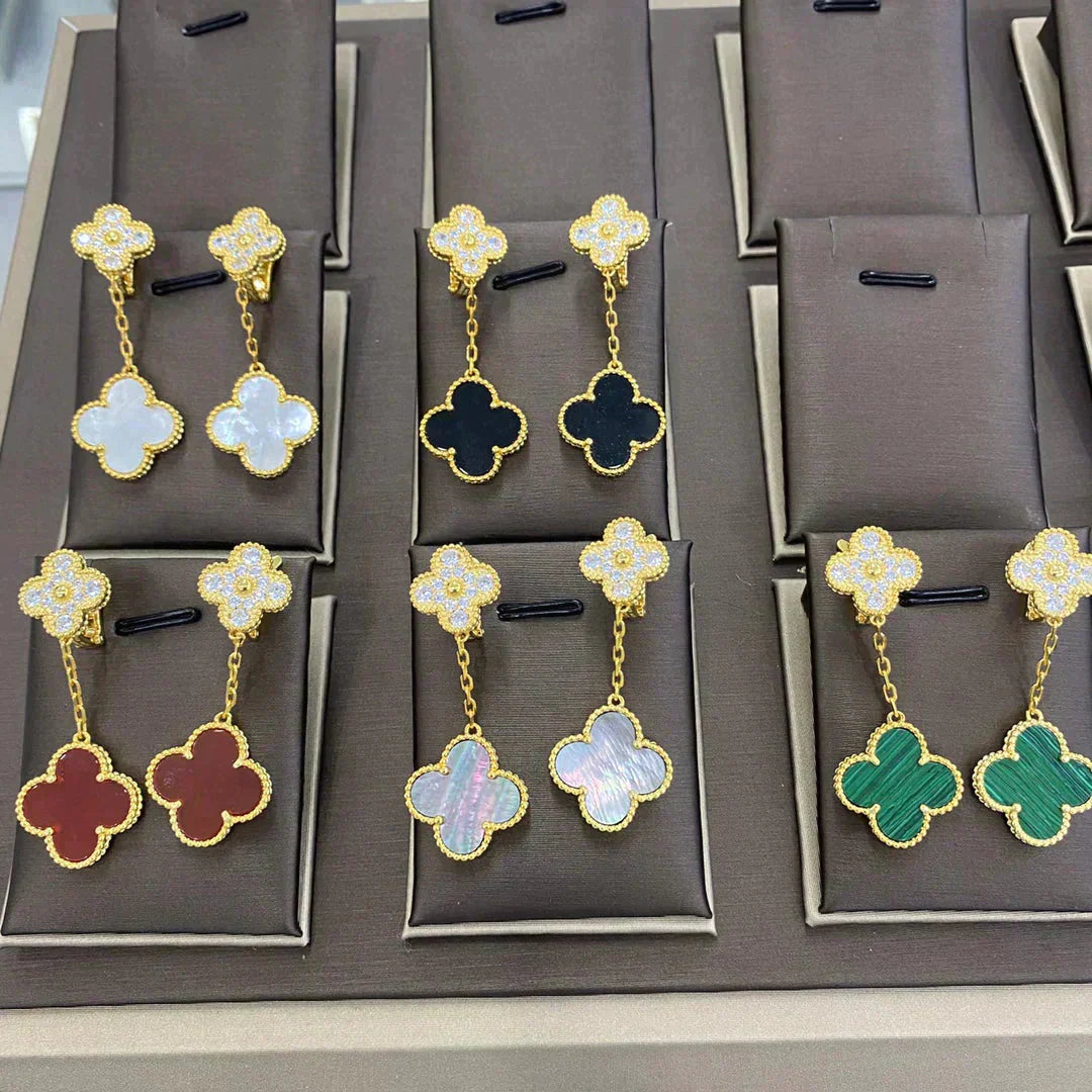 ˇGilded EraˇCLOVER 2 MOTIFS DIAMOND EARRINGS (MULTIPLE CHOICESç´