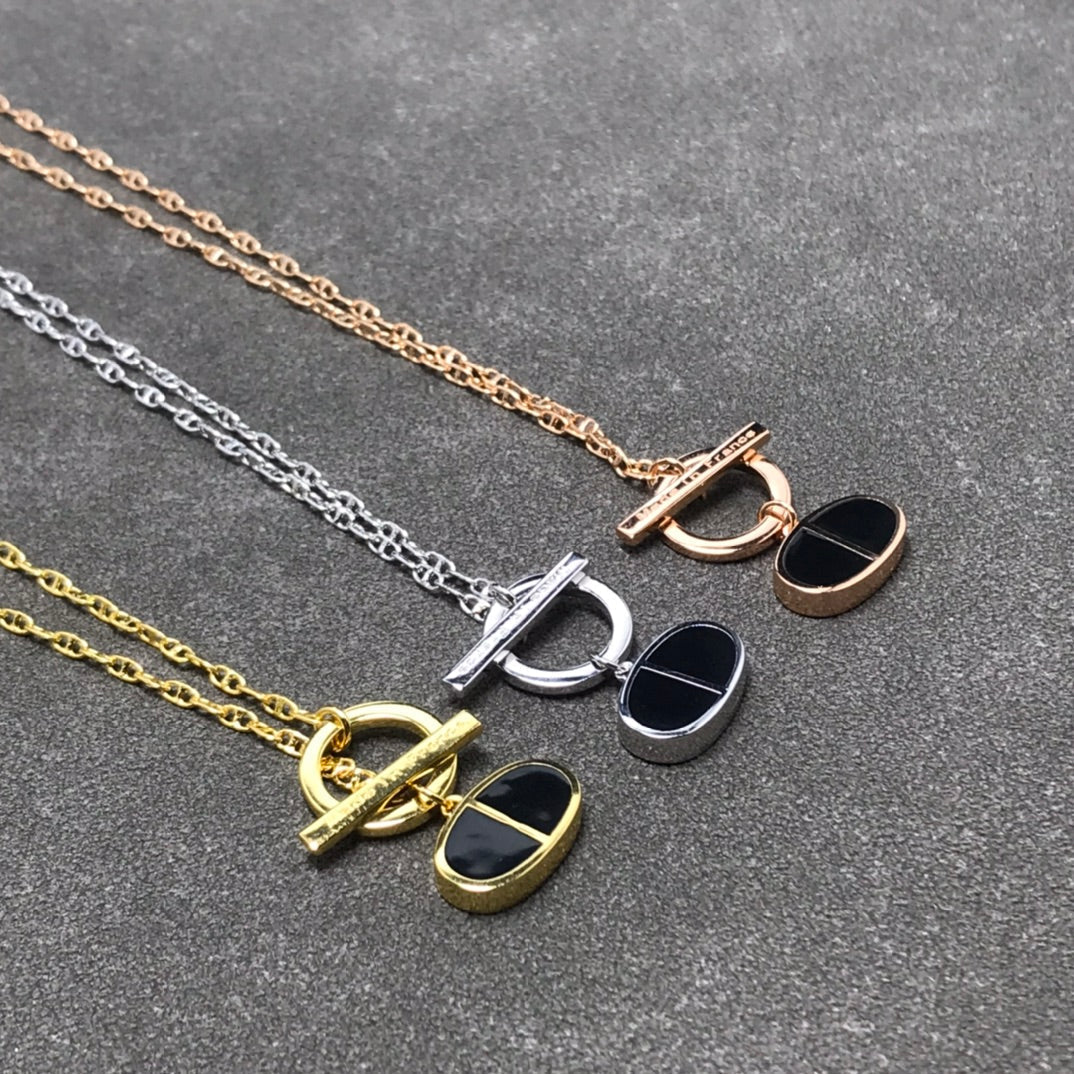 ˇGilded EraˇCHAINE VERSO BLACK CERAMIC NECKLACE