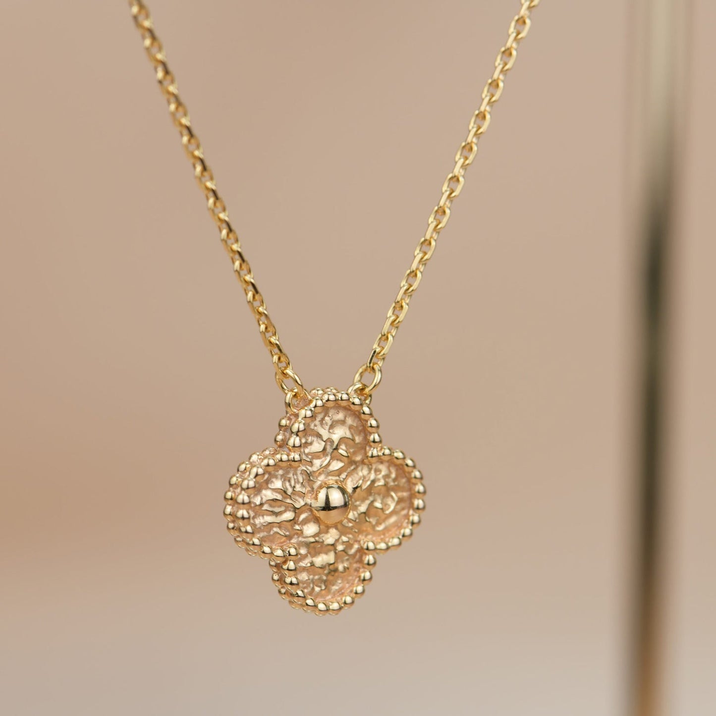 ˇGilded EraˇCLOVER 15MM BRONZING NECKLACE