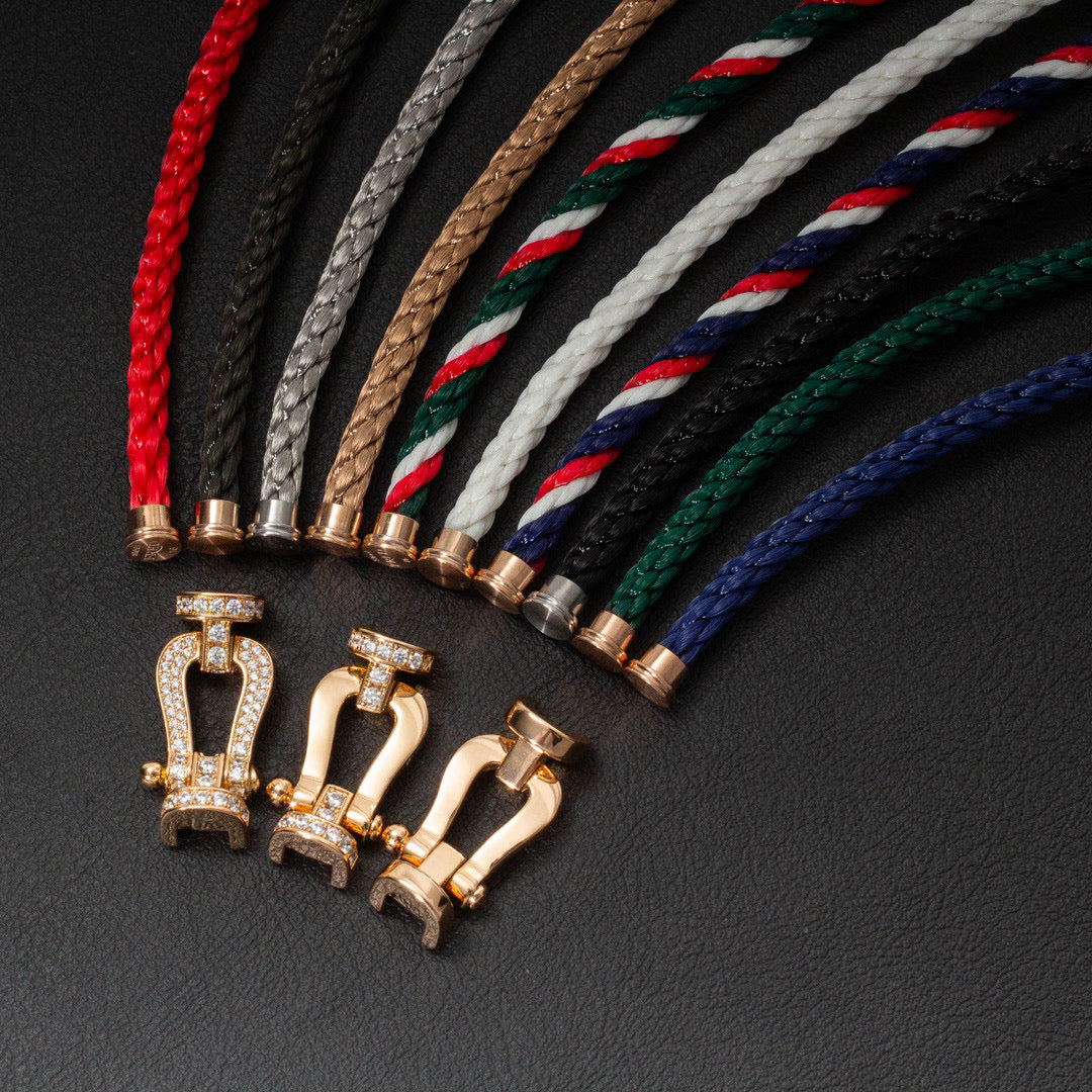 ˇGilded EraˇFORCE LARGE HORSESHOE NO DIAMOND BRACELET GOLD