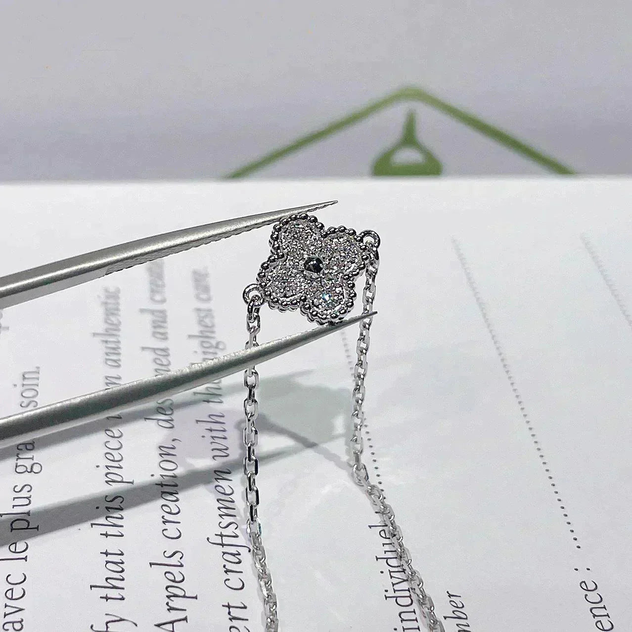 ˇGilded EraˇCLOVER SINGLE FLOWER BRACELET SILVER