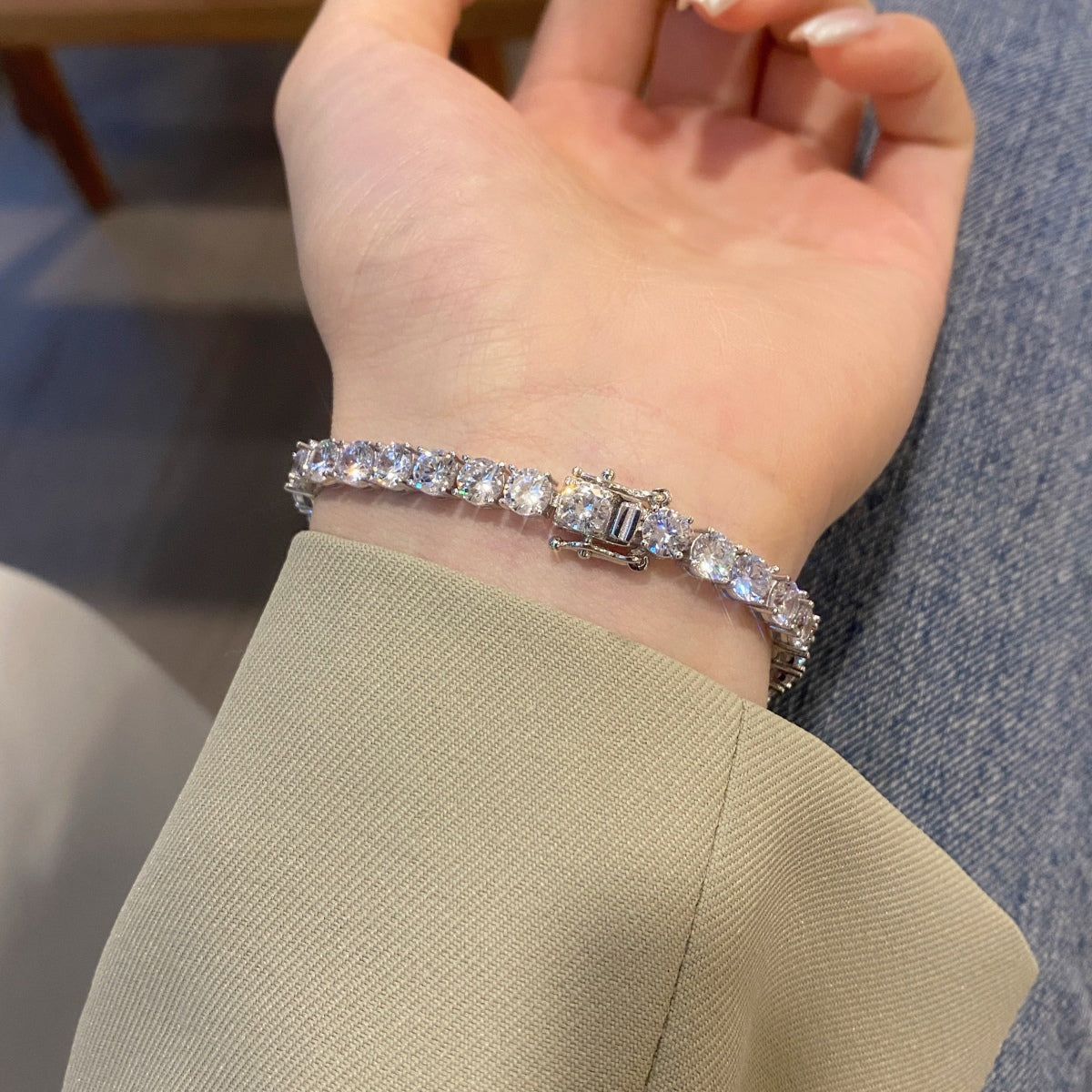 [STREET]Ornate Sparkling Round Cut Wedding Bracelet