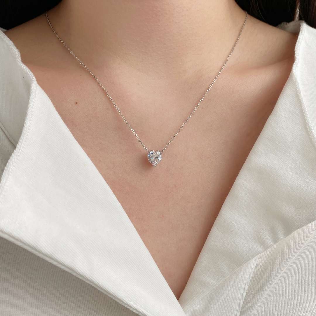 [STREET]Heart Shape Main Stone Pendant Collarbone Necklace