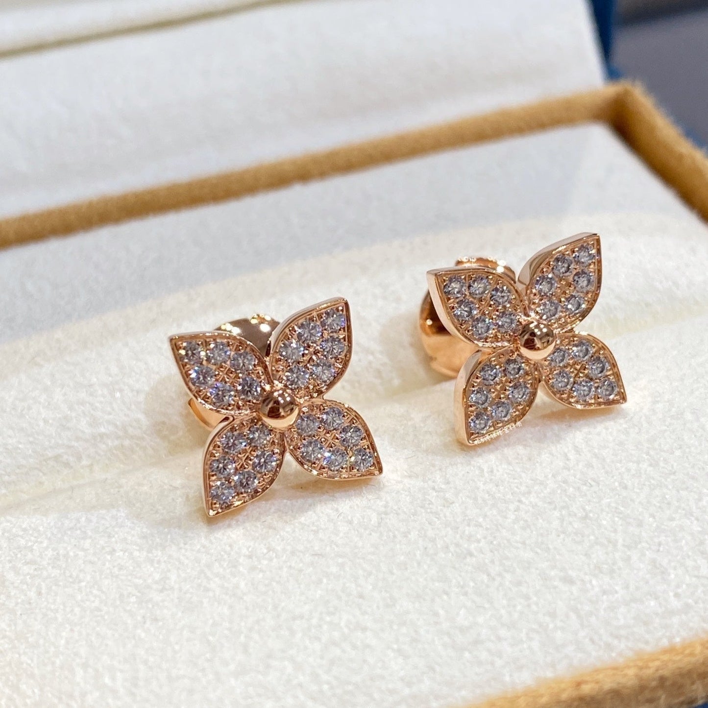 ˇGilded EraˇSTAR DIAMOND EARRINGS