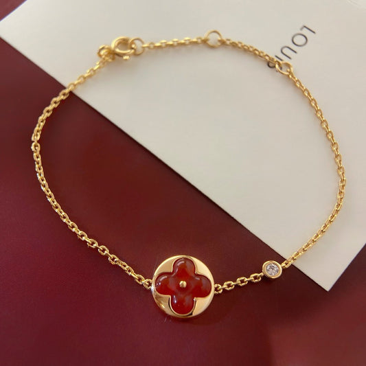 ˇGilded EraˇSUN PEDANT CARNELIAN BRACELET