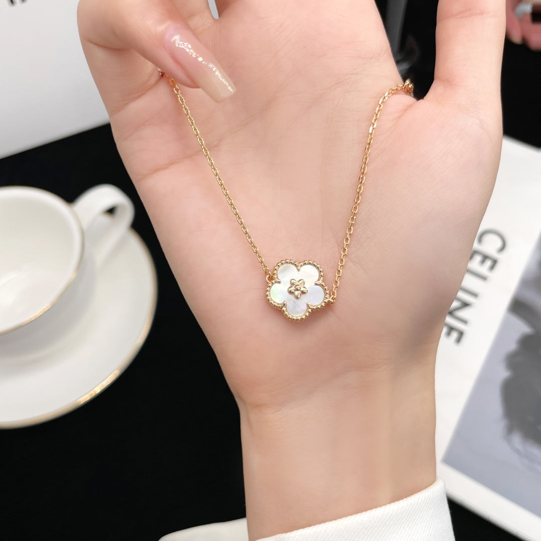 ˇGilded EraˇLUCKY SPRING ROSE GOLD MOP BRACELET