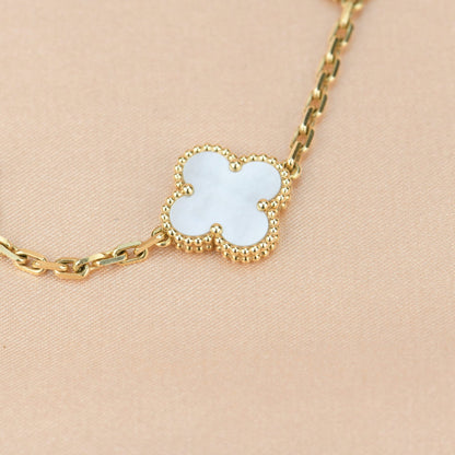 ˇGilded EraˇCLOVER  5 MOTIF WHITE MOP BRACELET