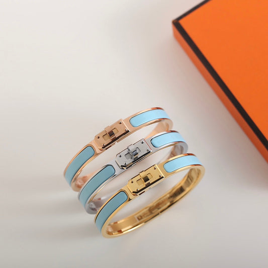 ˇGilded EraˇHM KELLY CLOUD BLUE BRACELET