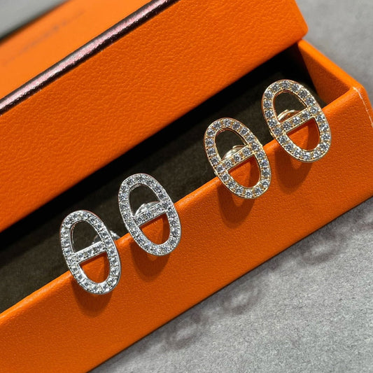 ˇGilded EraˇHM FULL DIAMOND PIG NOSE STUD EARRINGS